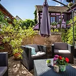 Schriner Huess - Locations De Avec Piscine Et Parking Prive Apartament Beblenheim
