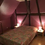 Schriner Huess - Locations De Avec Piscine Et Parking Prive Apartament