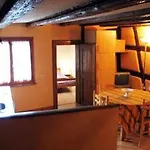 Schriner Huess - Locations De Avec Piscine Et Parking Prive Apartament
