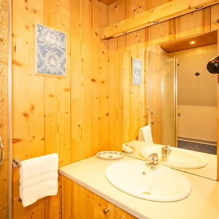 Schriner Huess - D'hotes & ベーブレンハイム