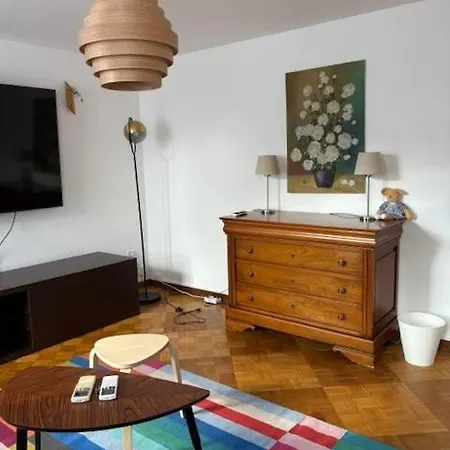 アパート Schriner Huess - D'hotes & ベーブレンハイム