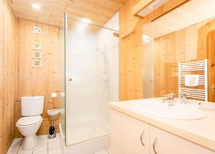 Schriner Huess - Locations De Avec Piscine Et Parking Prive *