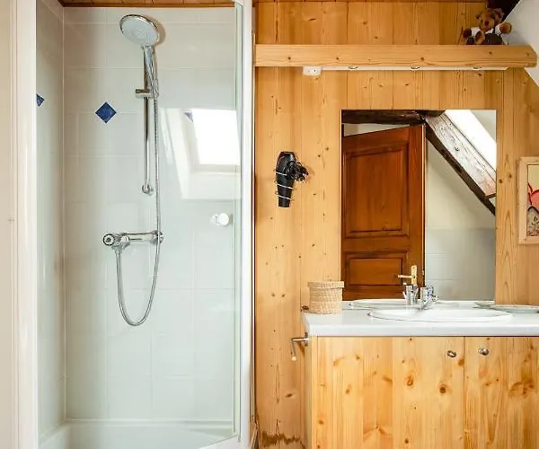 Schriner Huess - Locations De Avec Piscine Et Parking Prive *