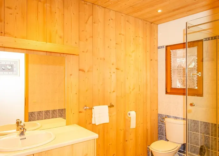 Schriner Huess - Locations De Avec Piscine Et Parking Prive Appartement *