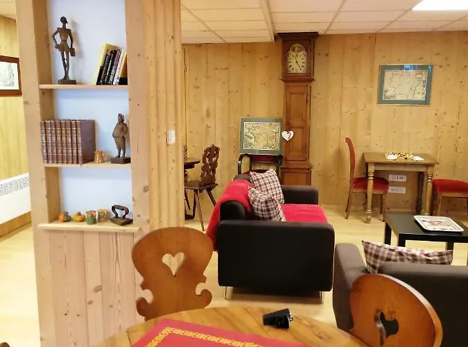 Schriner Huess - Locations De Avec Piscine Et Parking Prive *