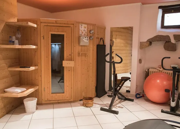 Appartement Schriner Huess - Locations De Avec Piscine Et Parking Prive