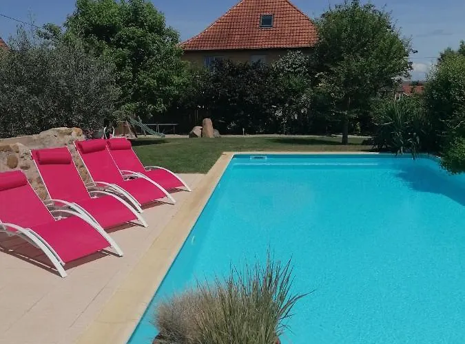 Schriner Huess - Locations De Avec Piscine Et Parking Prive Appartement