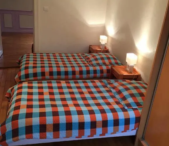 Schriner Huess - Locations De Avec Piscine Et Parking Prive Appartement