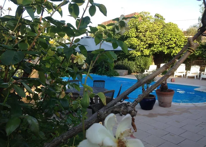 Schriner Huess - Locations De Avec Piscine Et Parking Prive Appartement Beblenheim